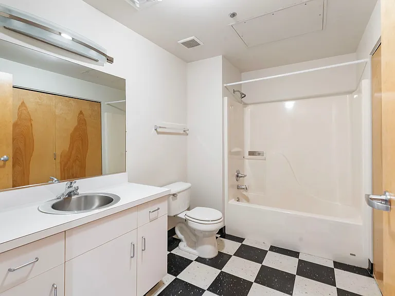 416 NW 13th Ave #401 — Photo 17