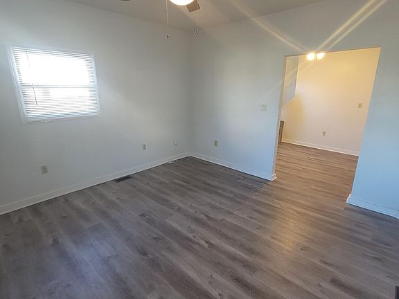 4th image of 2101 Ringgold Ave #2103