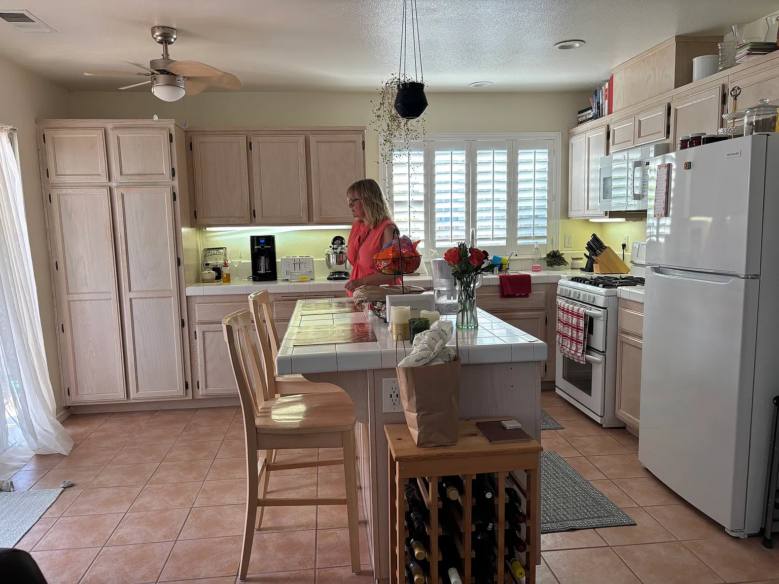 3 bed, 2.5 bath, 1687 sqft, $3,200 — Photo 4