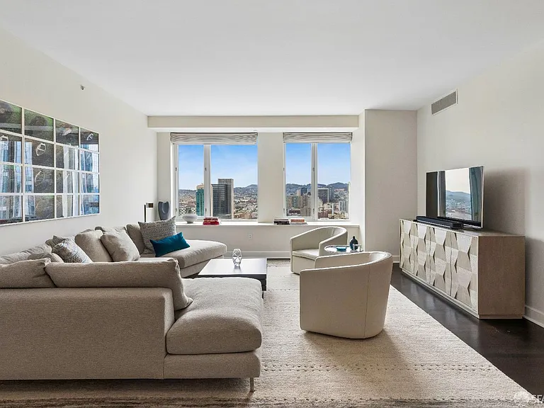 188 Minna St #26C — Photo 1