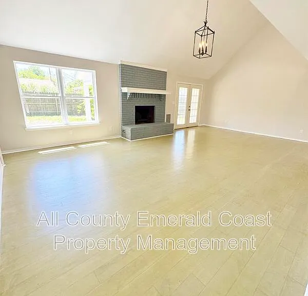 710 Swan Ln — Photo 21