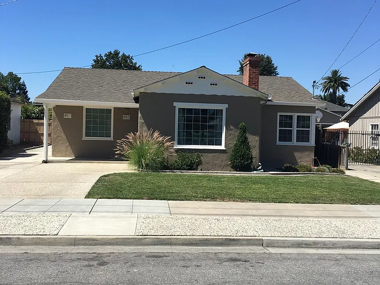 855 Poplar St — Photo 1