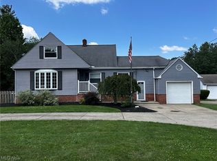 7476 Som Center Rd, Solon, OH 44139