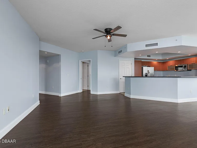 241 Riverside Dr #1710 — Photo 32