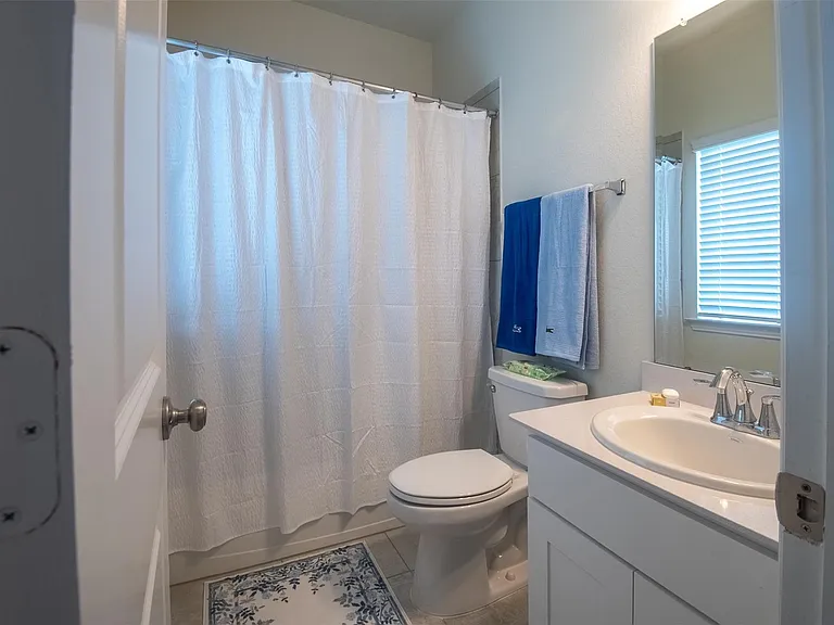 18303 Chester Meadow Ln — Photo 36