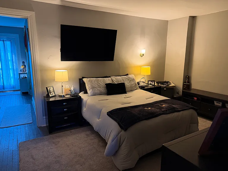 50 E Princess St #2 — Photo 7