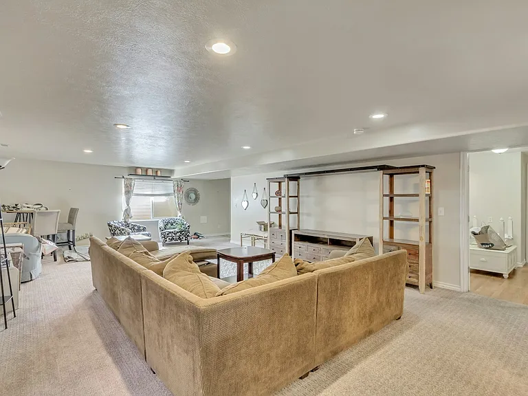 1105 S 1420 E — Photo 13