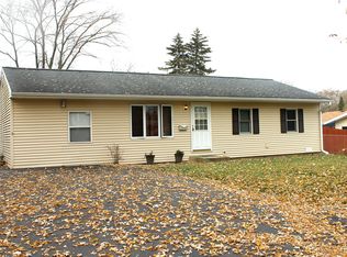 315 Laurie Dr, Lockport, IL 60441