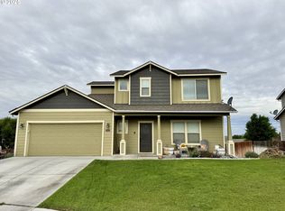 2122 NW Dawn Dr, Hermiston, OR 97838