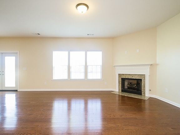 3rd image of 375 Wendling Blvd