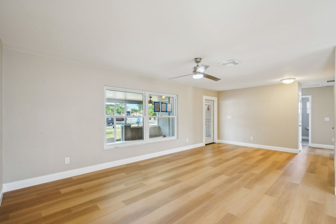 next background image