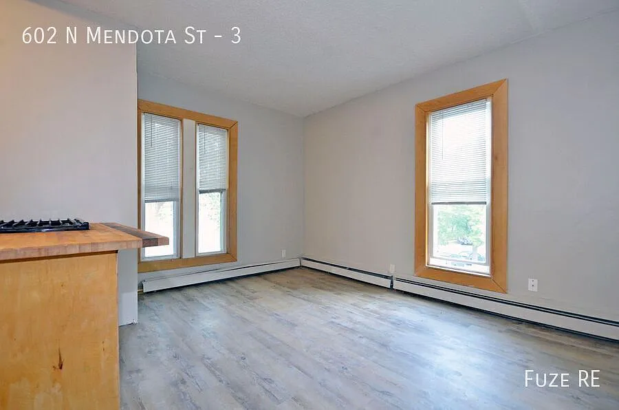 Updated Studio Unit - Available Now! — Photo 3