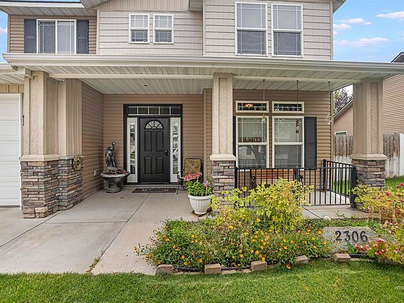 3rd image of 2306 Eastbrooke Rd