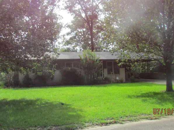 1311 Beech St, Crossett, AR 71635