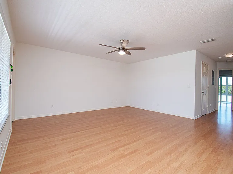 74 Royal Oak Ct #206 — Photo 10