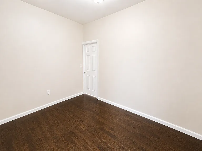 398-400 S 15th St #201 — Photo 7