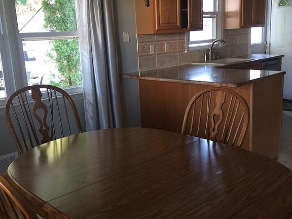 Dining/Kitchen