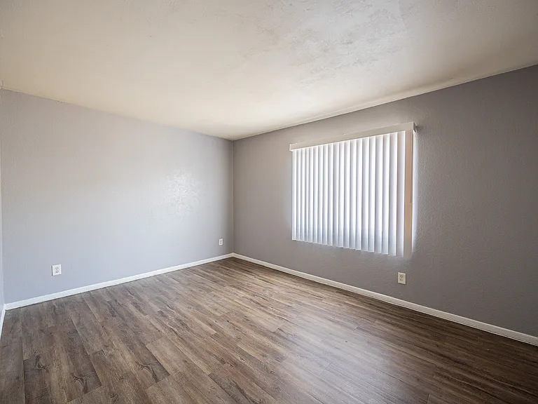 5414 W Lynwood St — Photo 12