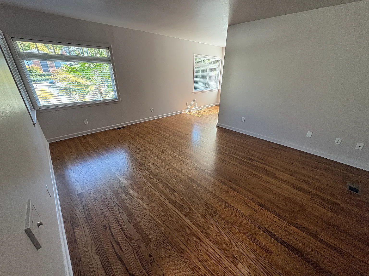 1 bed, 900 sqft, $2,250 — Photo 3