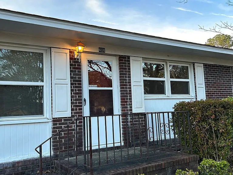 408 Lynette Dr — Photo 6