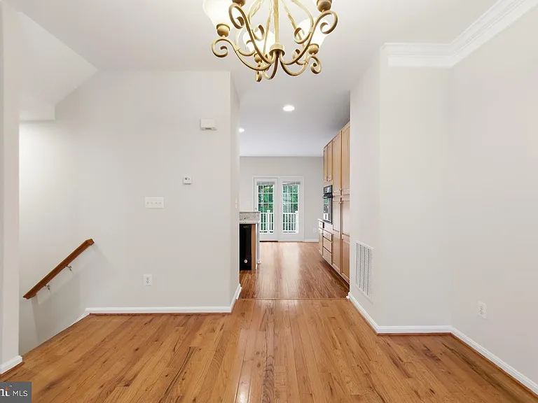 8108 Dove Cottage Ct — Photo 4