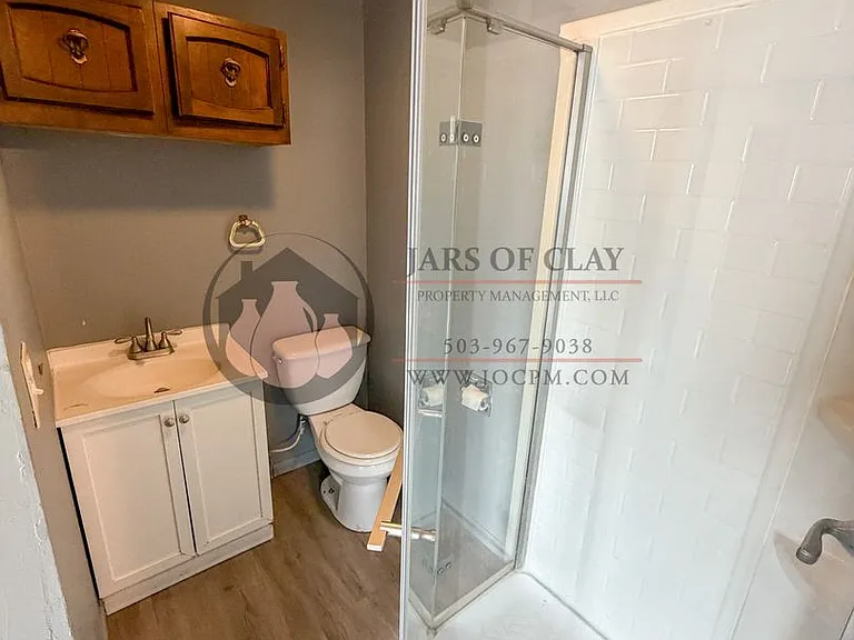 4393 Dover Ave NE — Photo 10