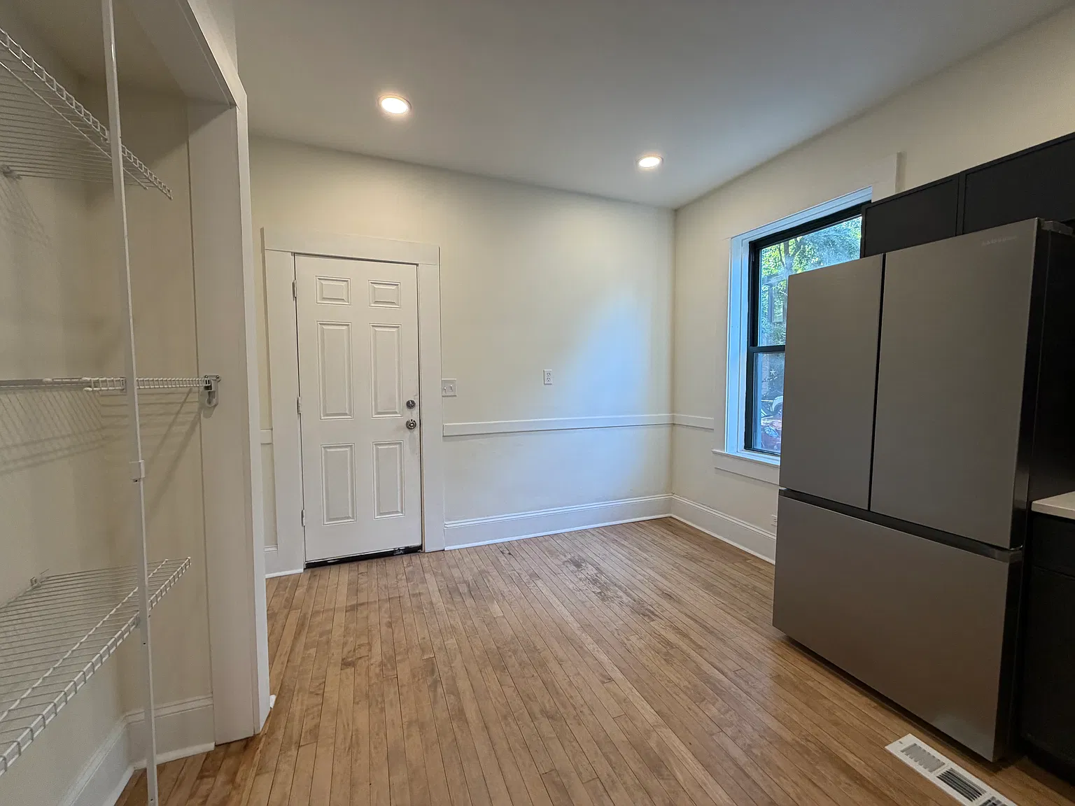 2 bed, $2,575 — Photo 4