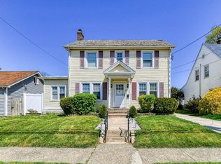 15 E Lawrence St, Milltown, NJ 08850