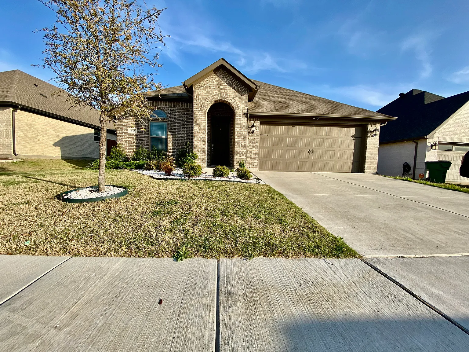 4 bed, 2041 sqft, $2,640 — Photo 1