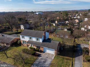 136 Country Club Cir, Winchester, VA 22602