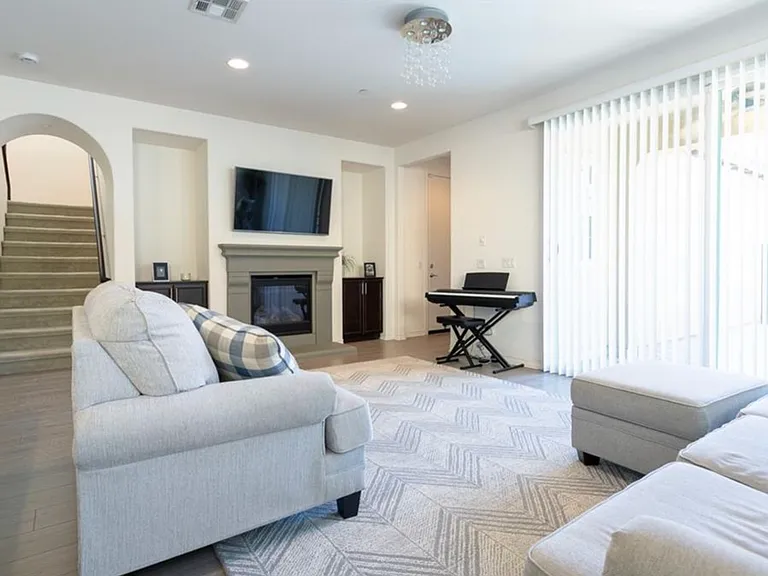 461 Paseo Del Corazon — Photo 6