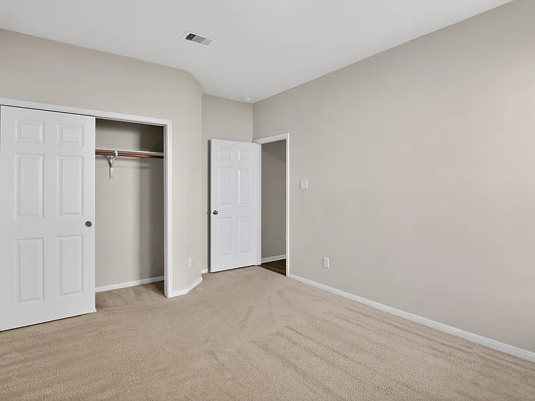 4938 Yearling Ridge Ct — Photo 20