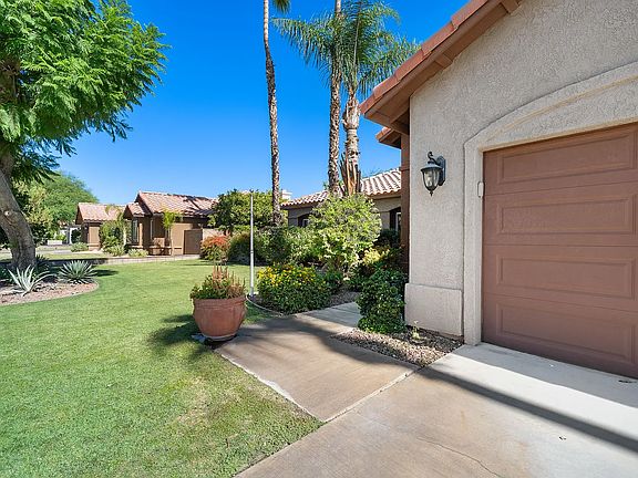 2nd image of 78584 Naples Dr