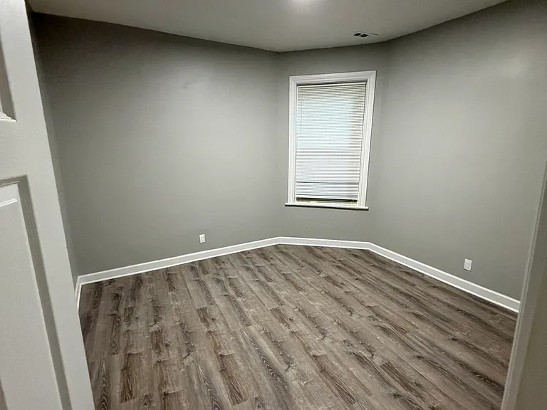 4341 S Michigan Ave #1S — Photo 12