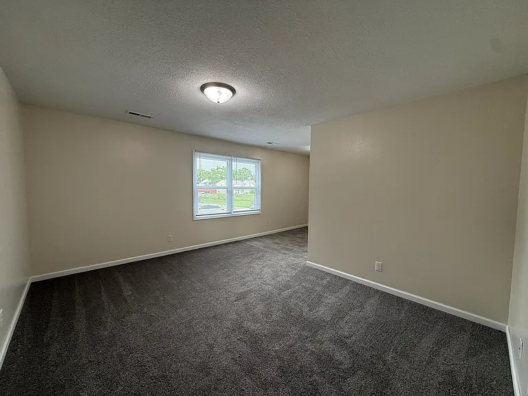 426 W Dodson St — Photo 6