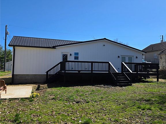 2nd image of 504 N College Avenue