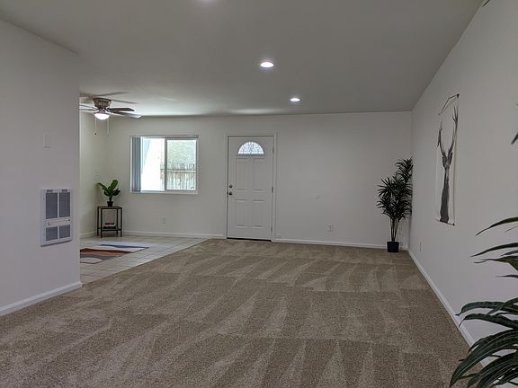 4th image of 22920 Maple Ave APT 3