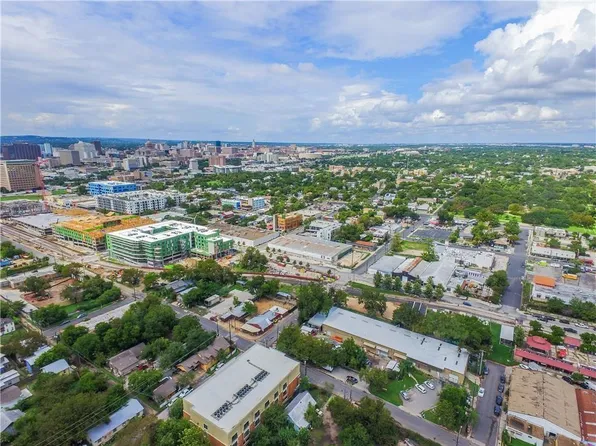 1401 E 4th St APT 306, Austin, TX 78702