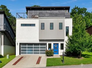 1546 N Desoto Pl, Fayetteville, AR 72703
