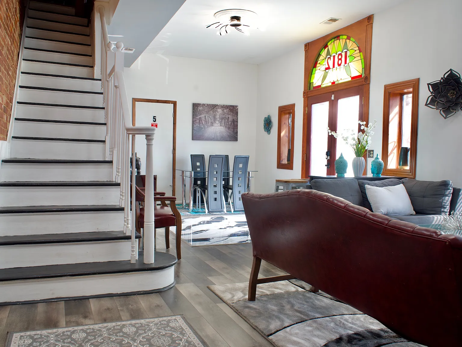 5 bed, 2.5 bath, 3200 sqft, $6,500 — Photo 4
