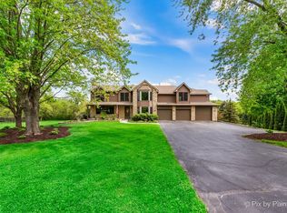 3N903 S Bridle Creek Dr, Saint Charles, IL 60175