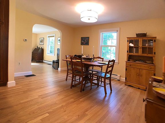 Open Dining to Living/Kitch