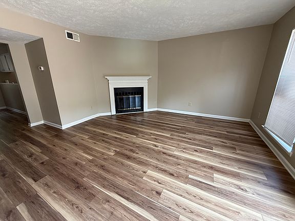 4th image of 207 Thistle Ln