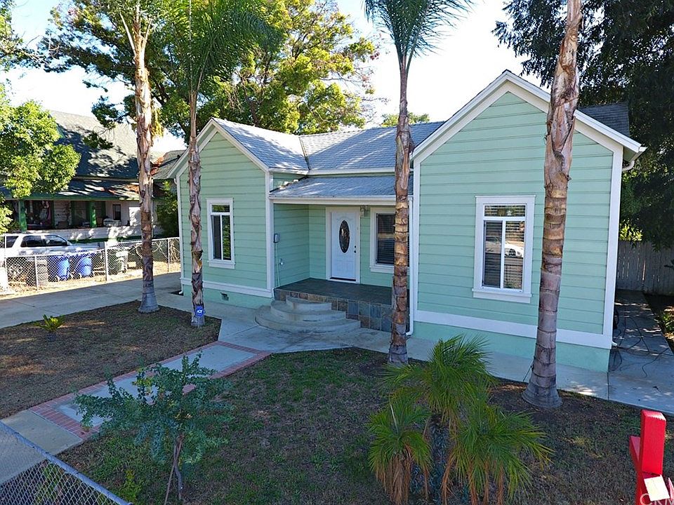 1st image of 844 N Park Ave