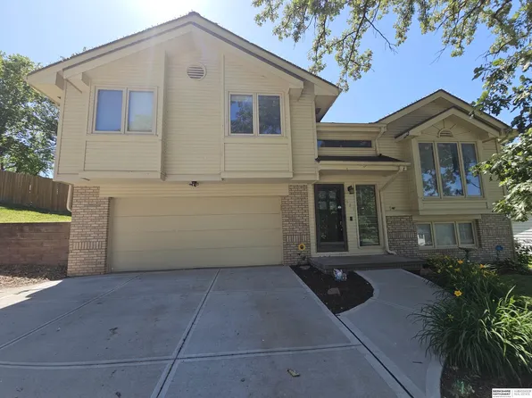 521 Vine St, Louisville, NE 68037
