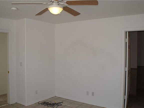 5th image of 1849 Bluebonnet Blvd