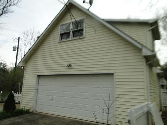 5th image of 7314 W Martin Mill Pike