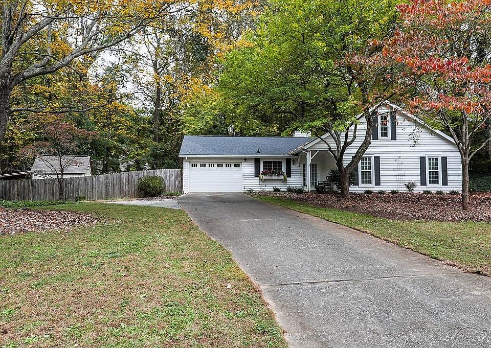 1st image of 687 Shagbark Ct SE