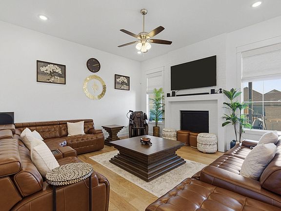 5th image of 703 S Hickory Drive