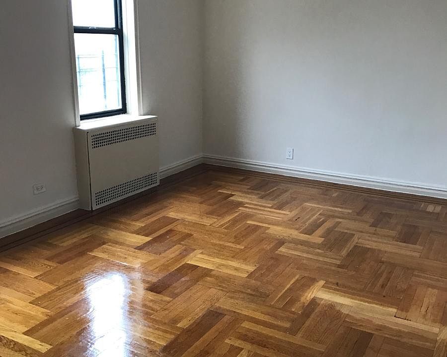 2nd image of 1425 University Ave APT 1C